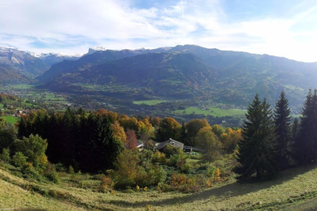 B&B Verchaix - Studio 33m2 vue panoramique sur le Grand Massif et Mt Blanc, plein sud - Bed and Breakfast Verchaix