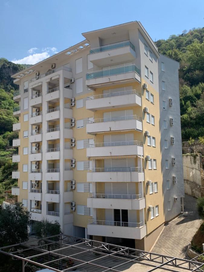 Family Apartments Rafailovici - Ferienwohnung Budva
