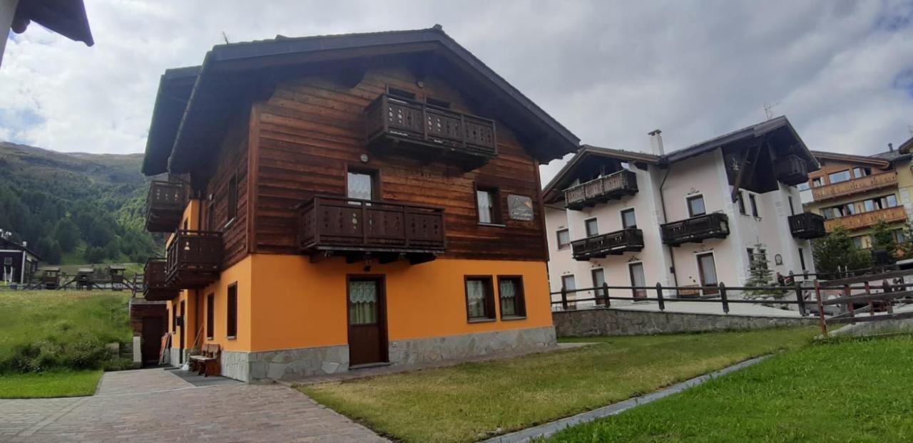 Chalet SUNFLOWER Appartamenti - Bed and Breakfast Livigno
