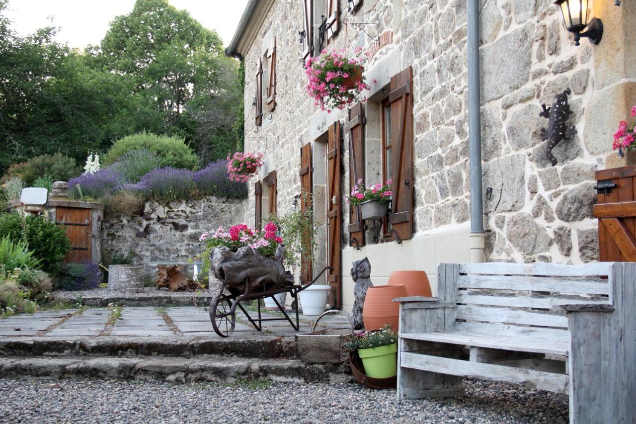 B&B Saint-Priest-des-Champs - La Belle Âme - Bed and Breakfast Saint-Priest-des-Champs