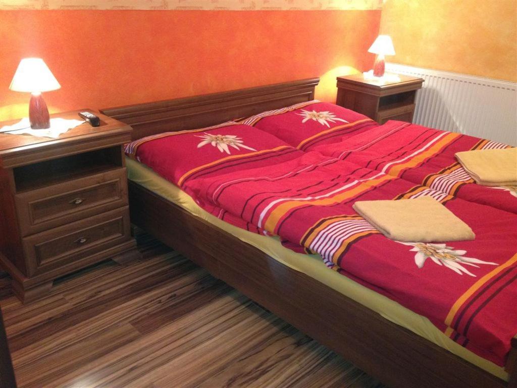 One-Bedroom Apartment with Balcony