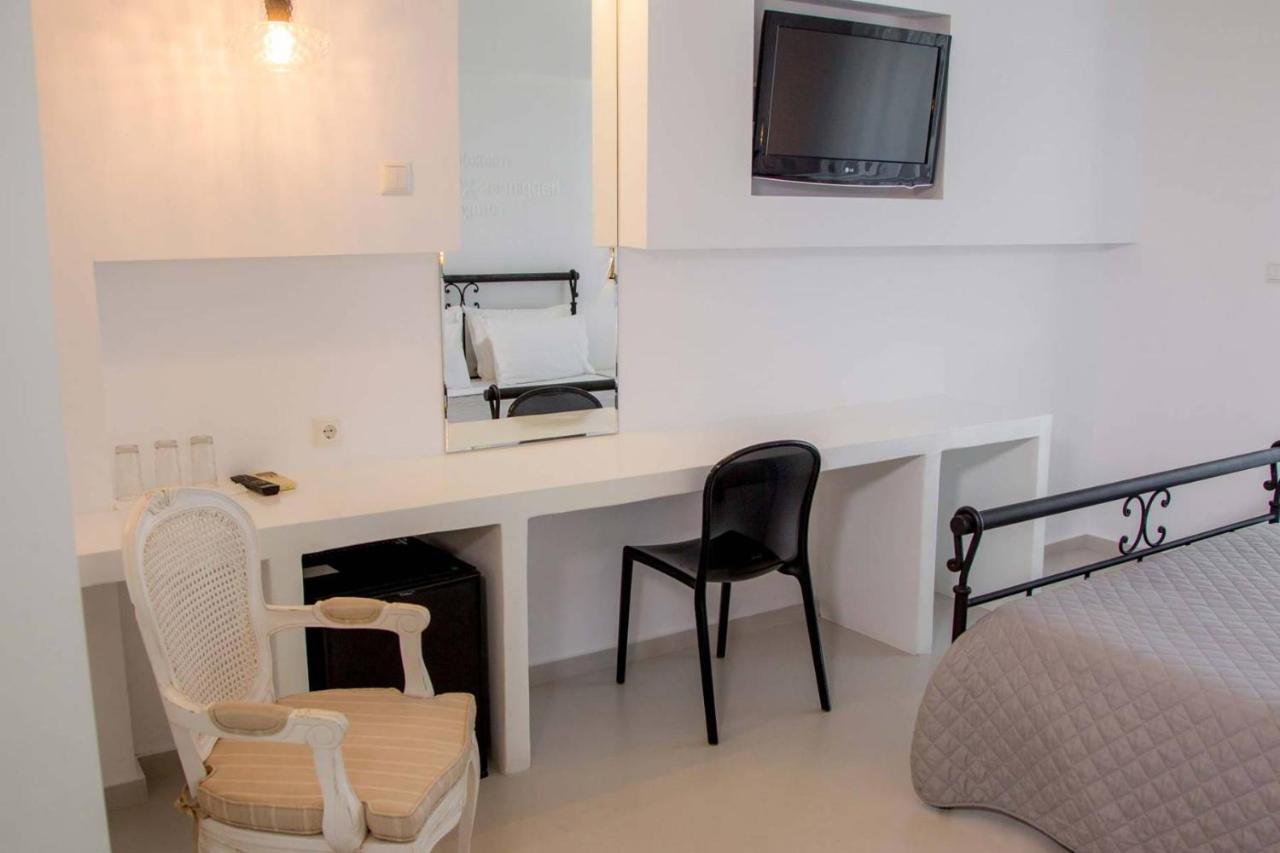Deluxe Double Room with Outdoor Pool