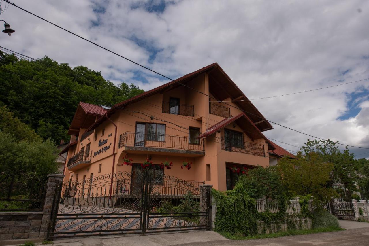 Dupa apa la Razvan - B&B