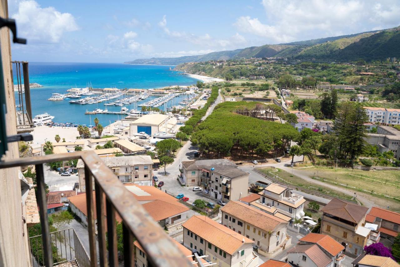 Apartment with Sea View - Separate Building