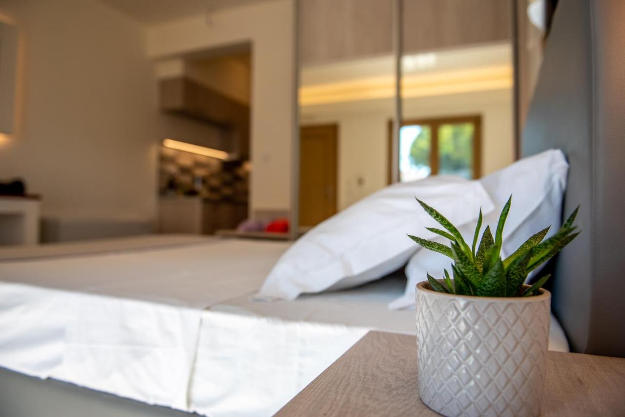 Double Room with Balcony and Sea View