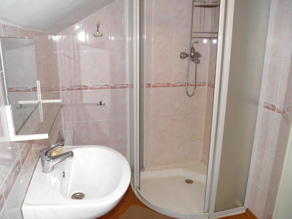 Appartement op Zolder met 2 Slaapkamers