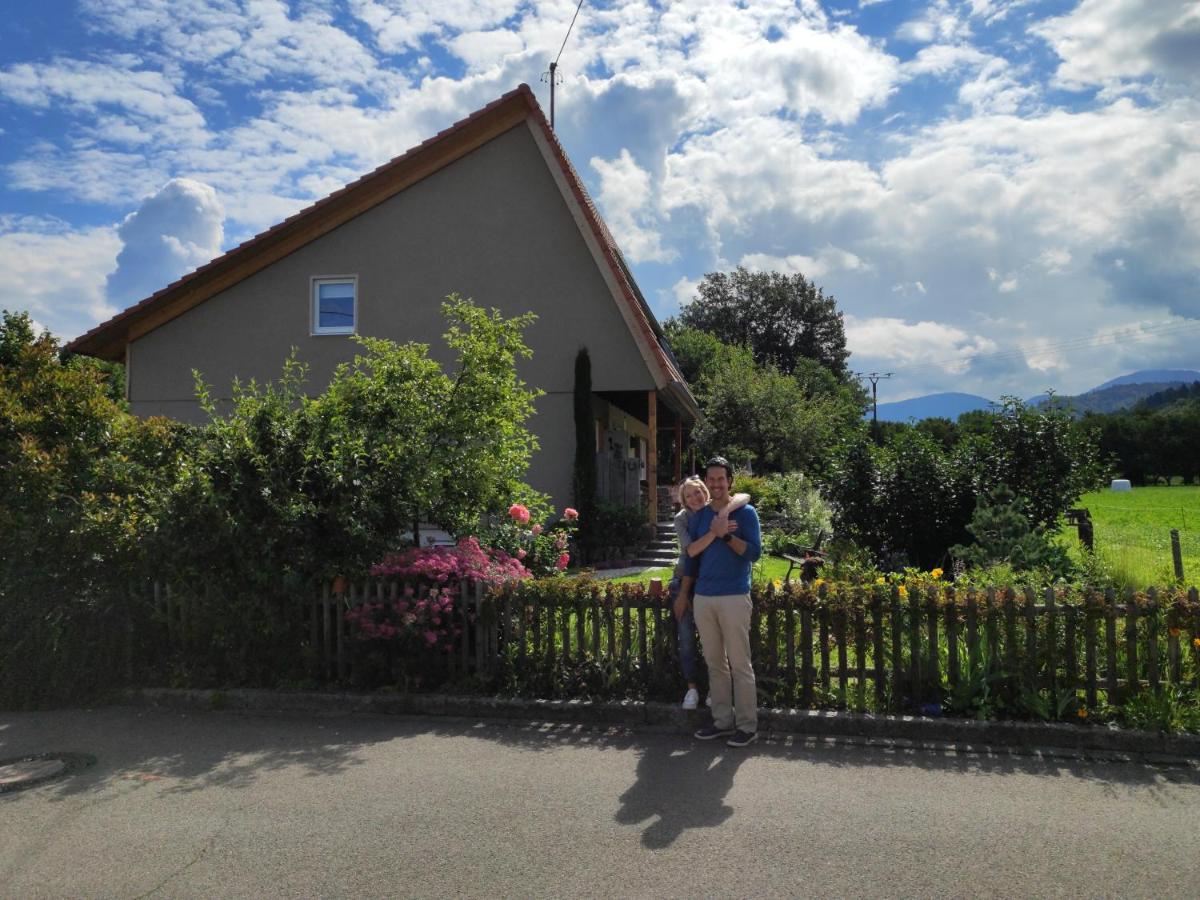 B&B Staufen im Breisgau - Ferienwohnung Belchenblick - Bed and Breakfast Staufen im Breisgau