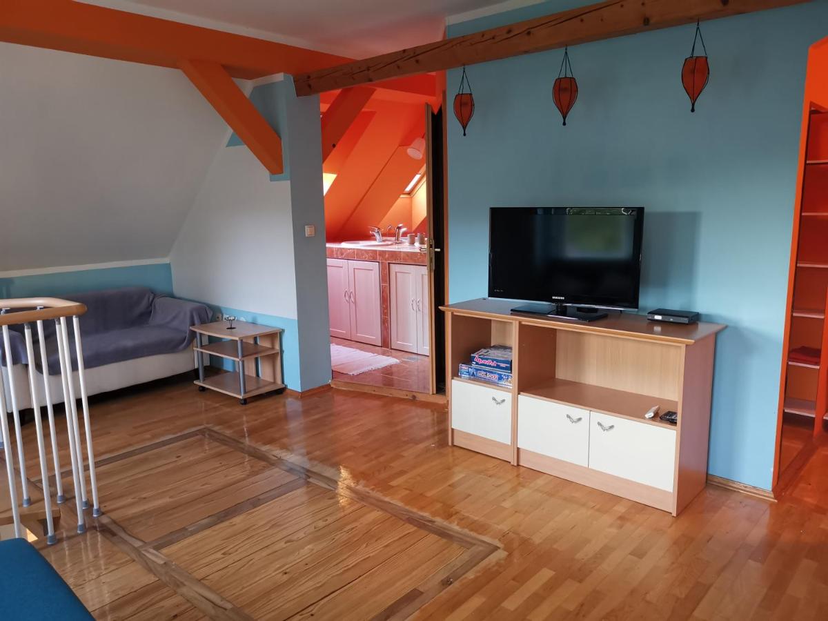 Vetrovi šumijo I - B&B Kapele