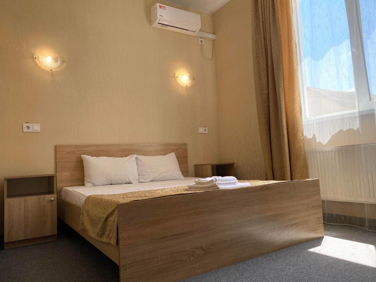 B&B Kyiv - Guest House SOTNI - Bed and Breakfast Kyiv