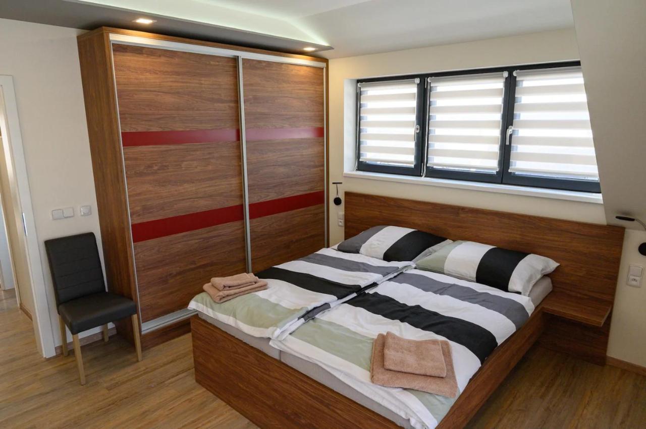 Appartamento con 2 Camere da Letto