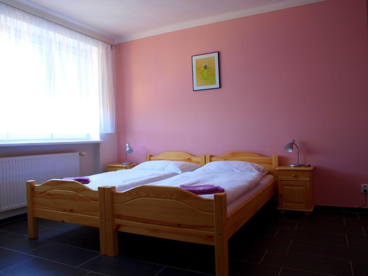 B&B Drnholec - Penzion U Dvou lip - Bed and Breakfast Drnholec