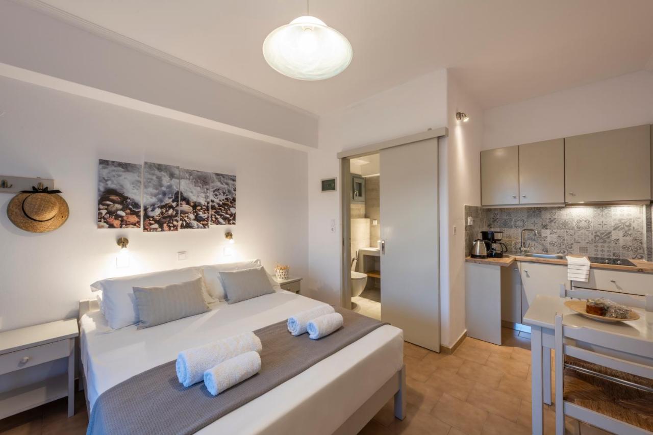 Standard Double Room with Garden View