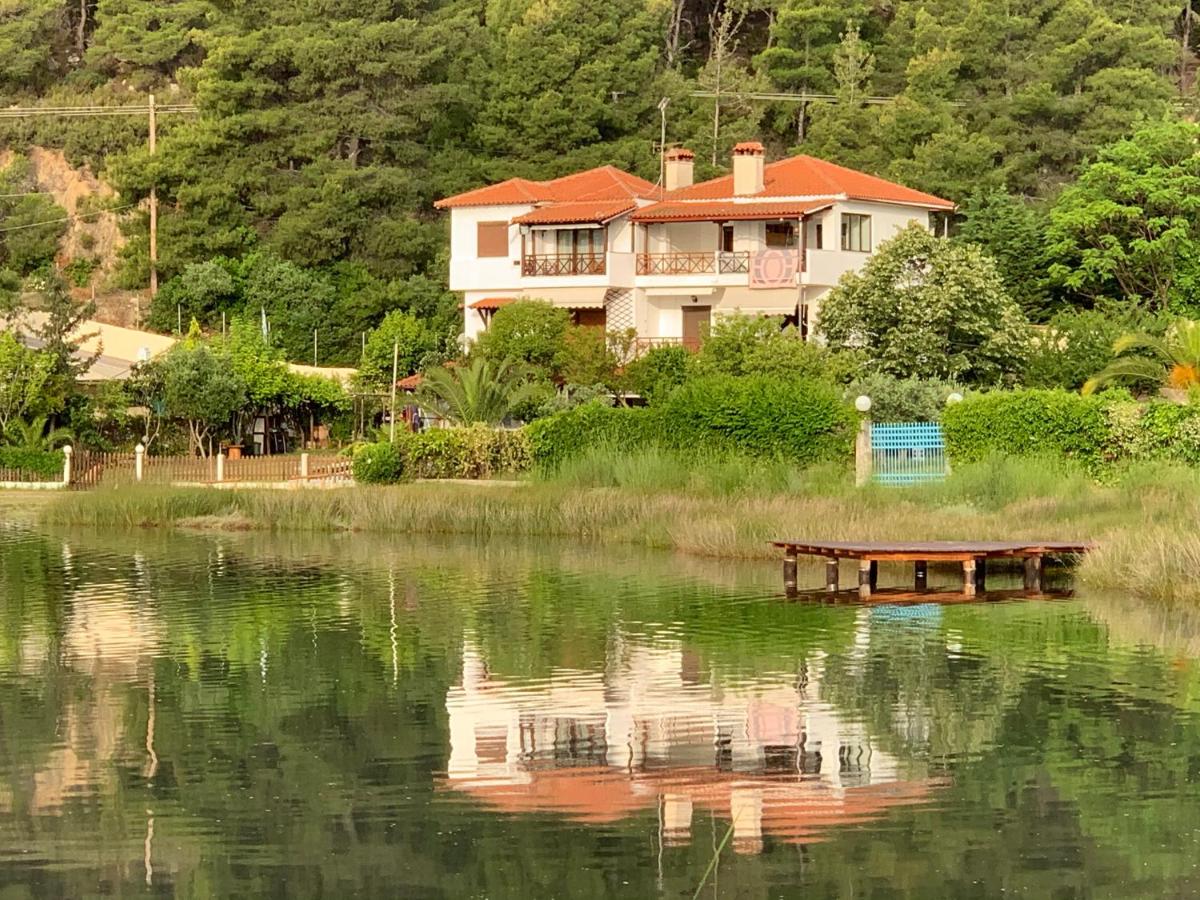 DREAM VIEW LIVARI beachfront - Ferienwohnung Vourvourou