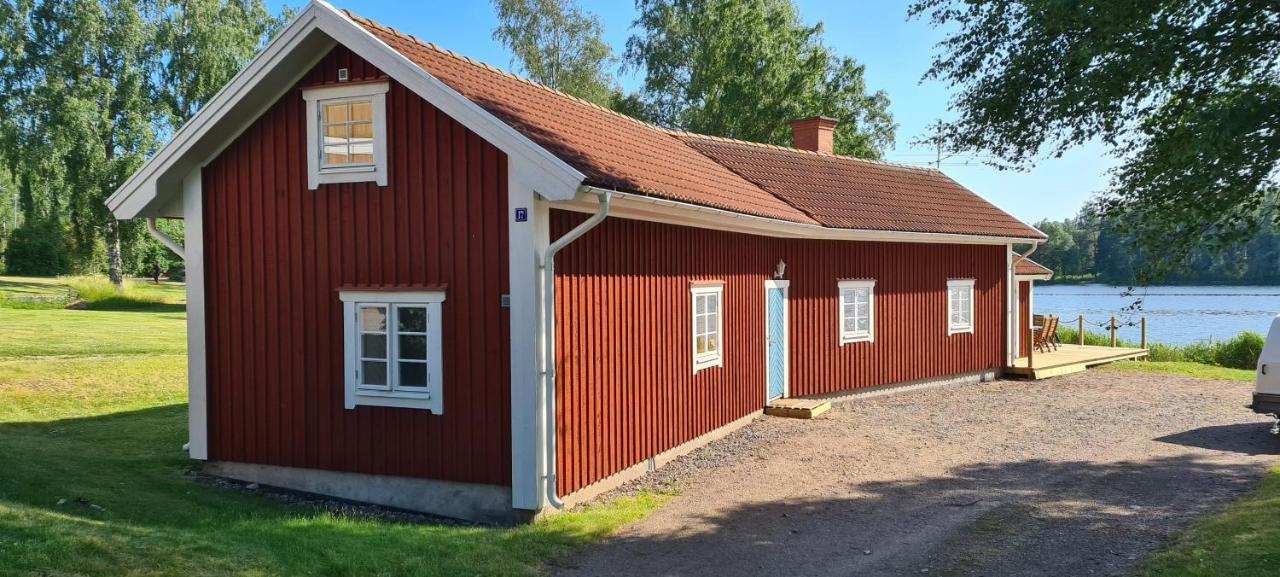 Villa Sjötullen med underbar sjötomt - Ferienwohnung Svartå