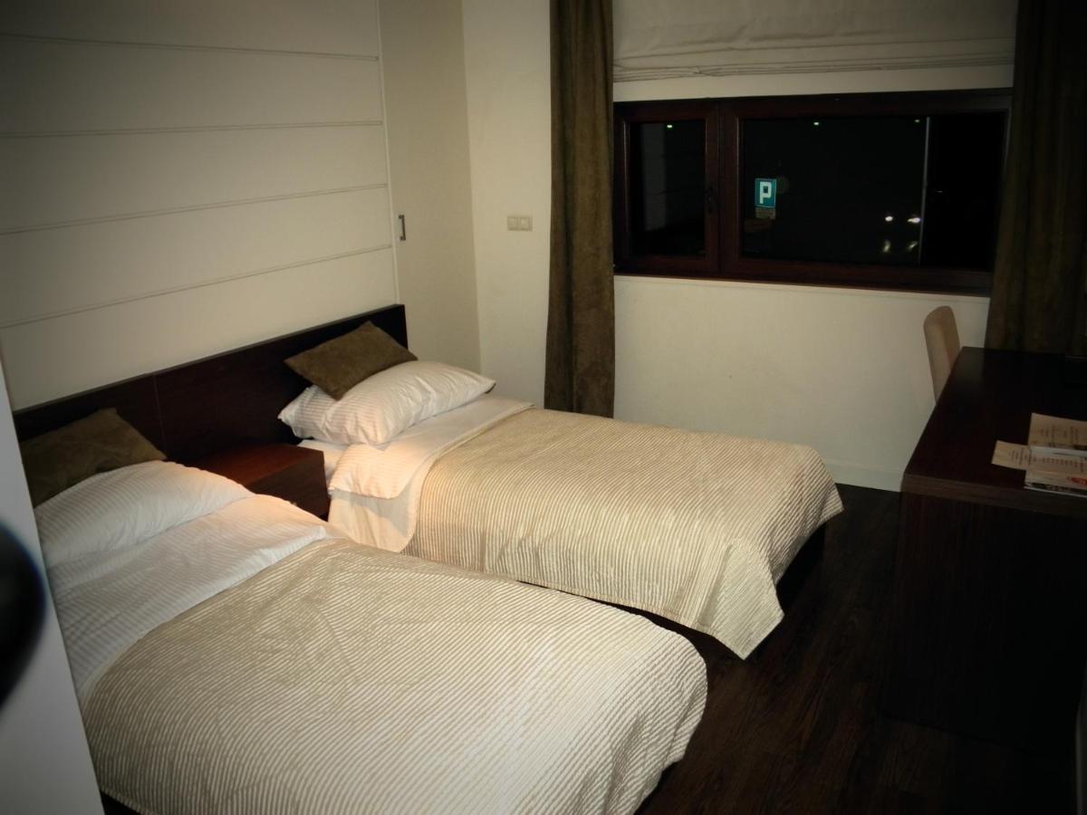 Twin Room with Bathroom