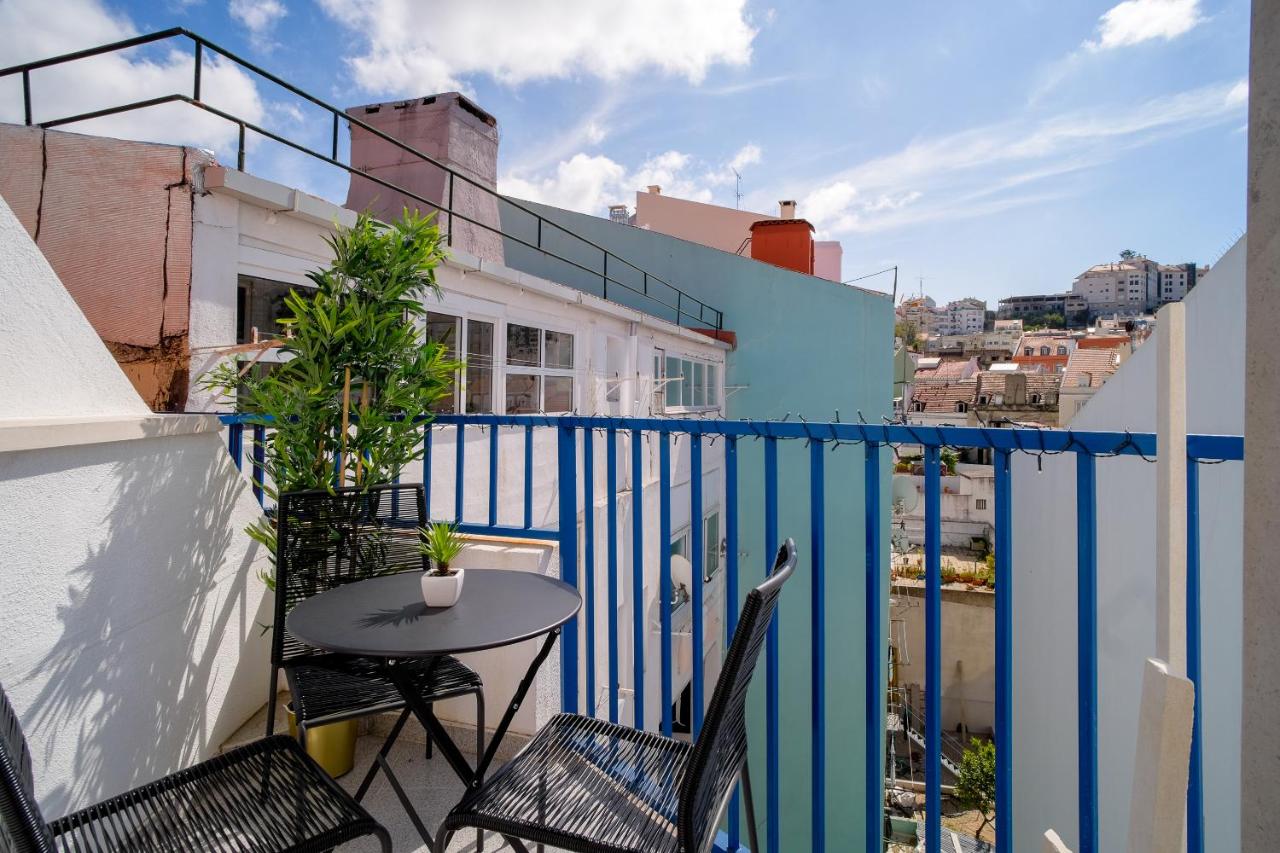 Good Karma - Bright and Sophisticated Apartment with Balcony - B&B Lisboa