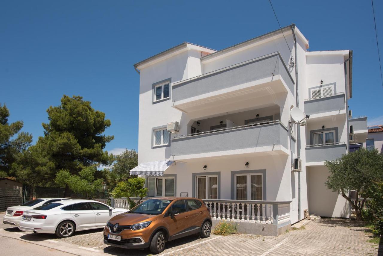Apartments Lovrić - B&B