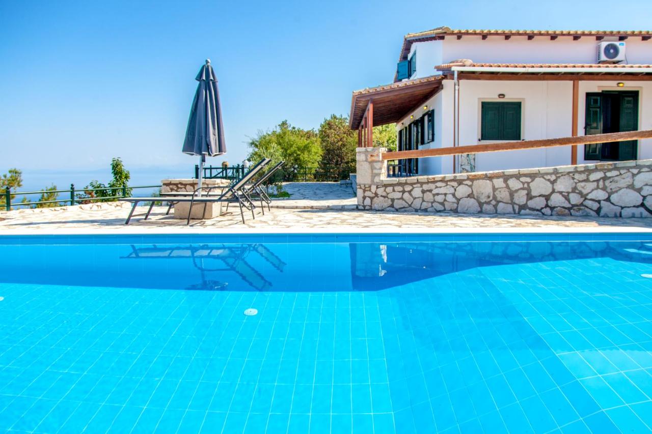 Villa Skyfall - B&B
