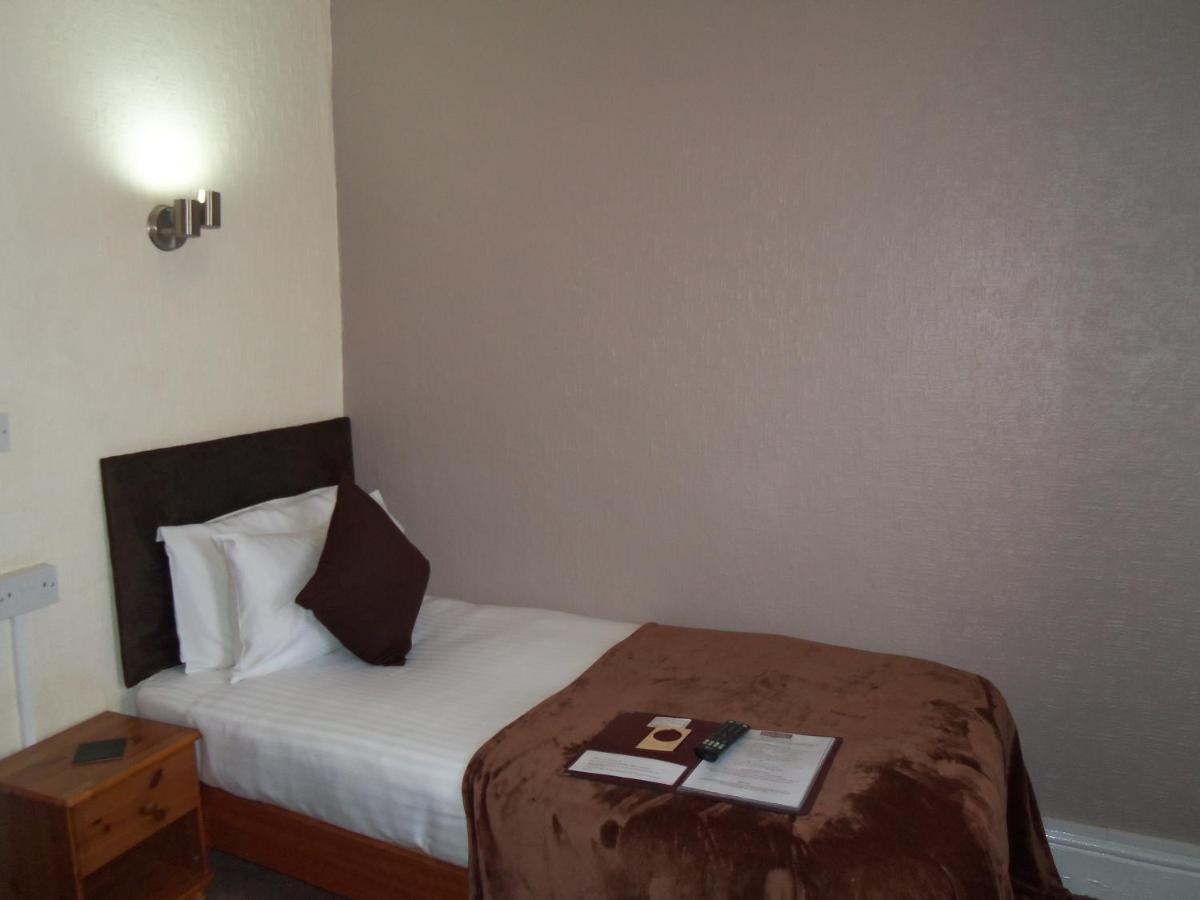 Standard Single Room with Private Bathroom