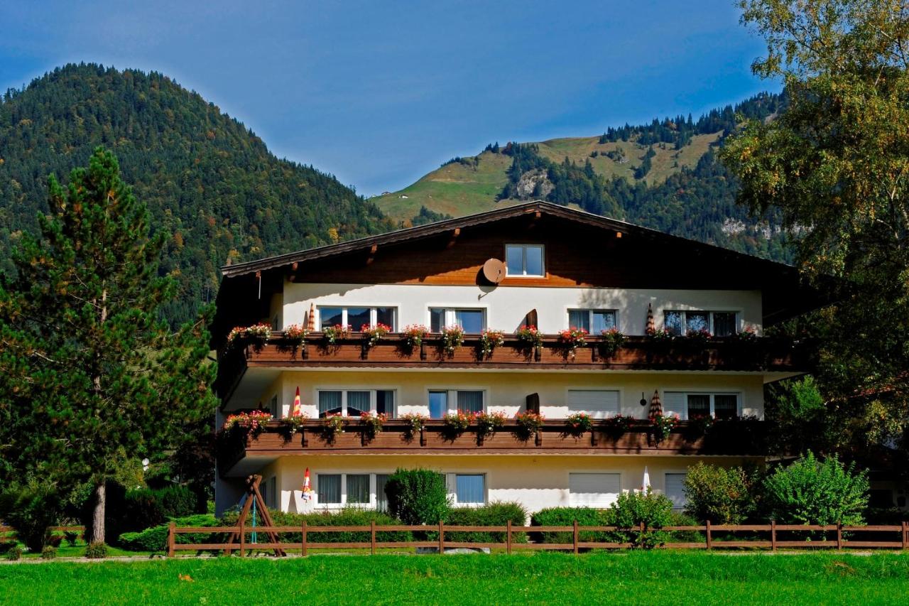 B&B Walchsee - Tirolerhaus - Bed and Breakfast Walchsee