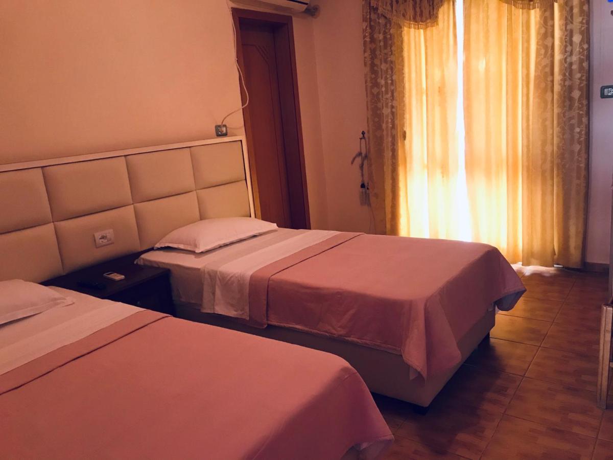 Double or Twin Room with Mountain View