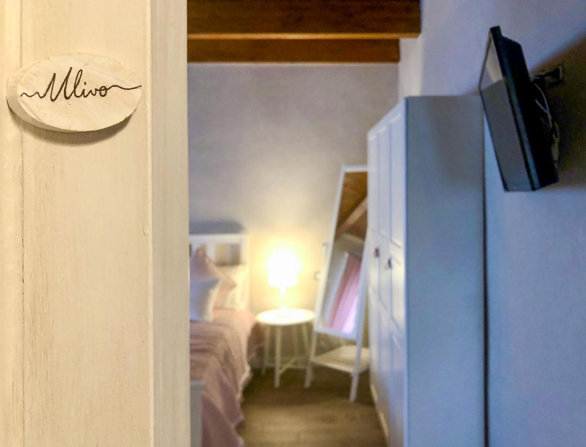 Deluxe Zimmer (2 Erwachsene & 1 Kind)