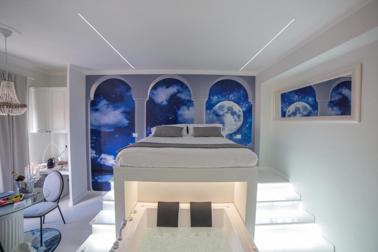 Double Room with Hot Tub