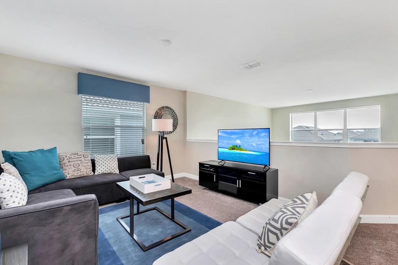 Stylish Home wPrivate Pool&Spa, near Disney - Chambres d’hôtes Davenport