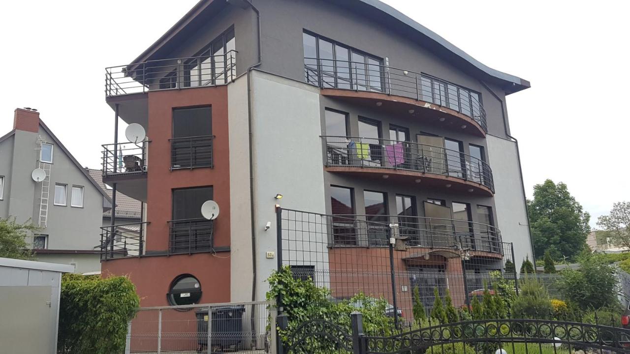 Apartament z basenem do 8 miejsc noclegowych - B&B