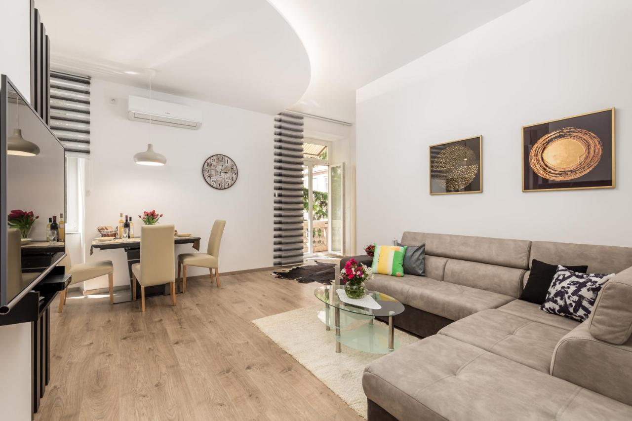 Quiet Center Apartments - Bed and Breakfast Rijeka