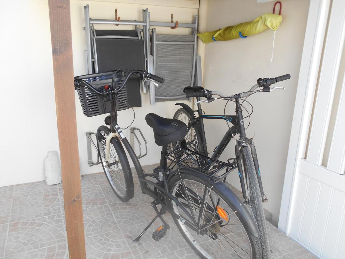 ILE DE RE, LA DANAE, VELOS, WIFI, POSSIBILITE CUISINE, LINGE, PARKING gratuit - B&B