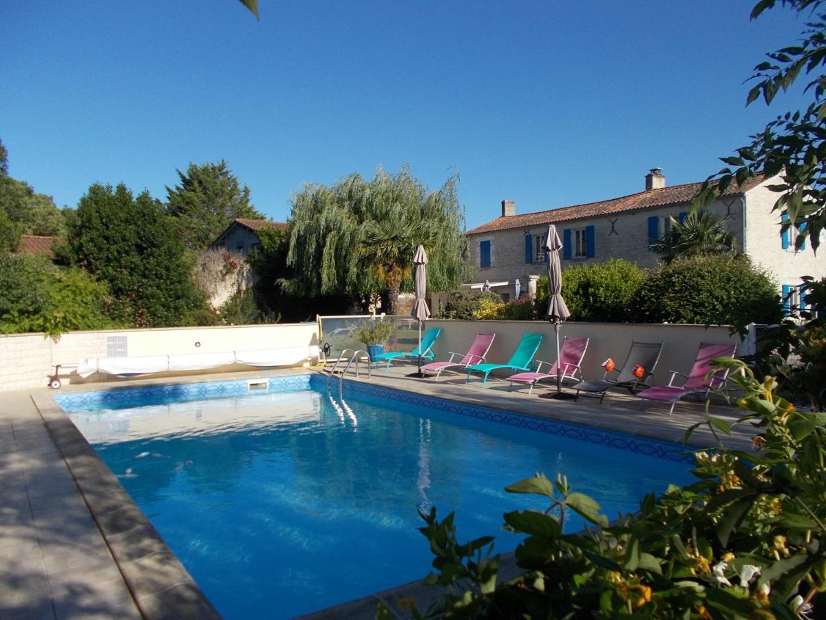 B&B Saint-Ouen-d'Aunis - Le Clos des Palmiers - Bed and Breakfast Saint-Ouen-d'Aunis