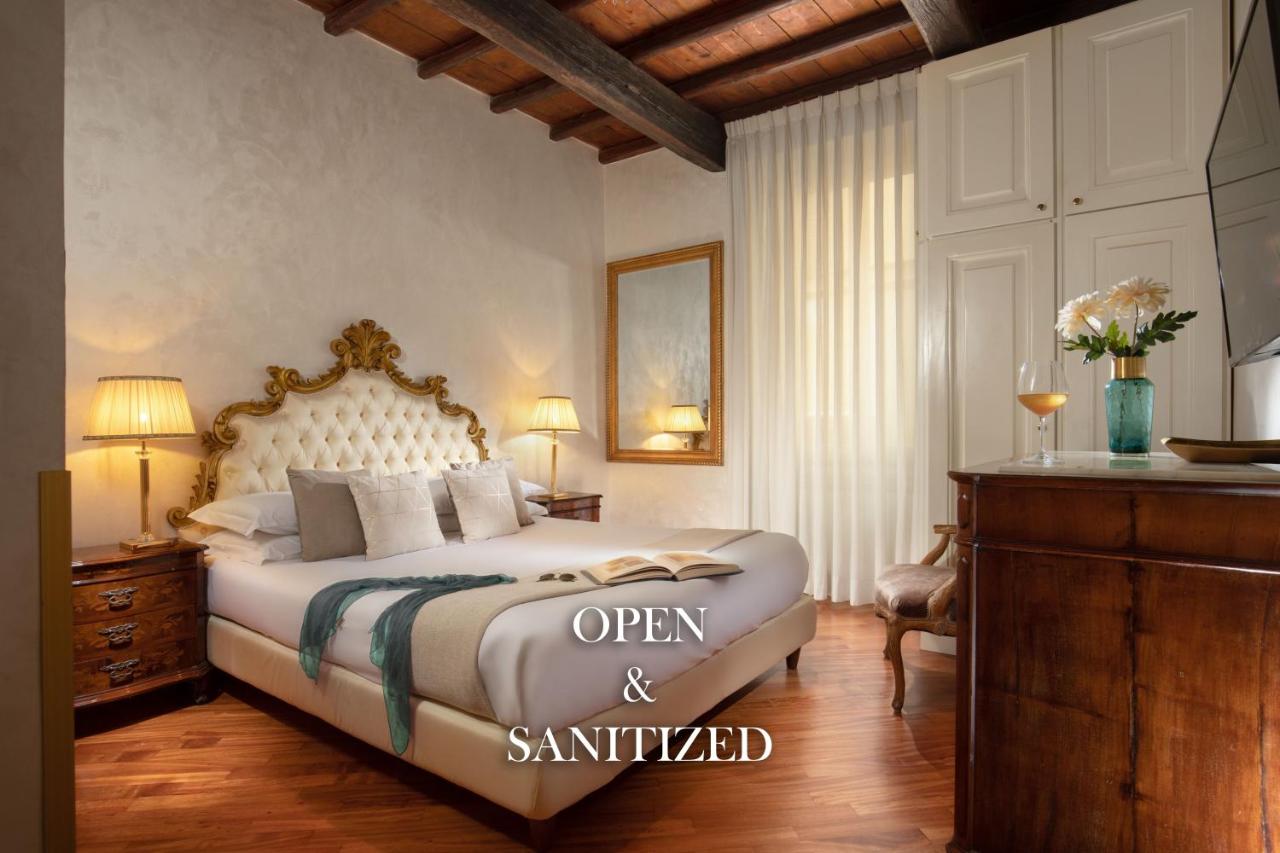 B&B Rome - Condotti Corner Apartment Piazza di Spagna - Bed and Breakfast Rome