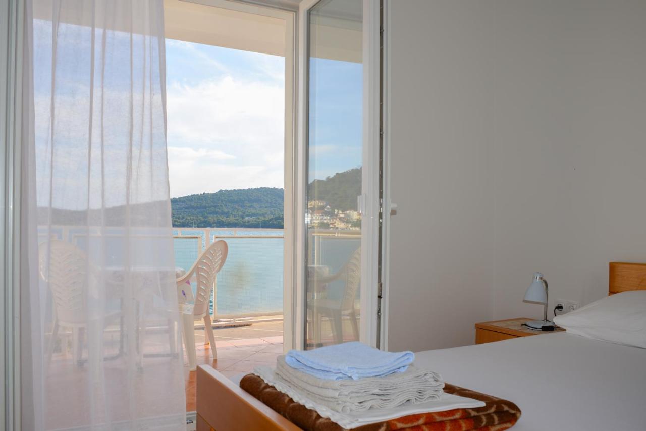 Seaview Room in Tisno - B&B