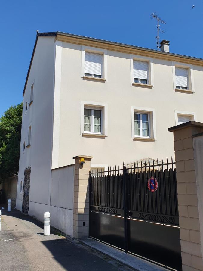 LA MARINA-Center-Parking-StationtoParis - Bed and Breakfast