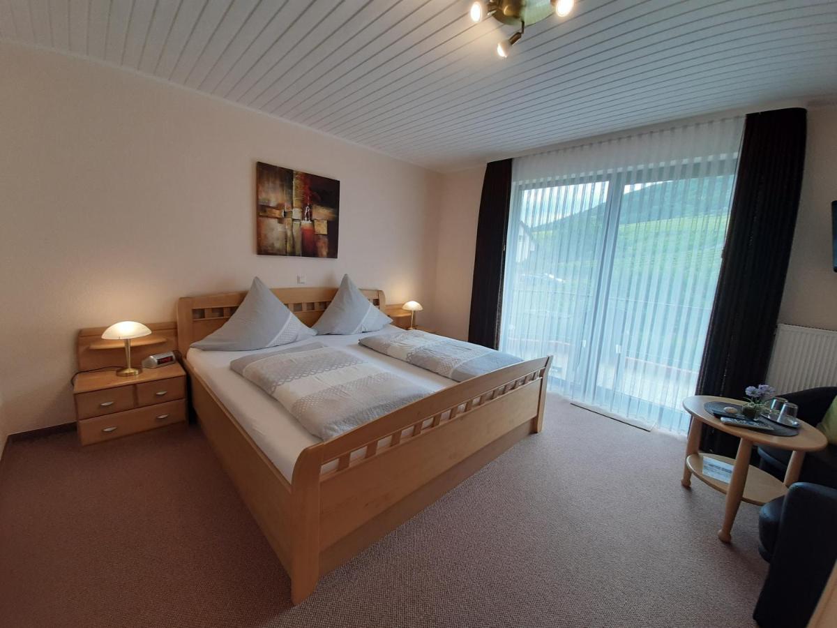 Doppelzimmer mit Balkon