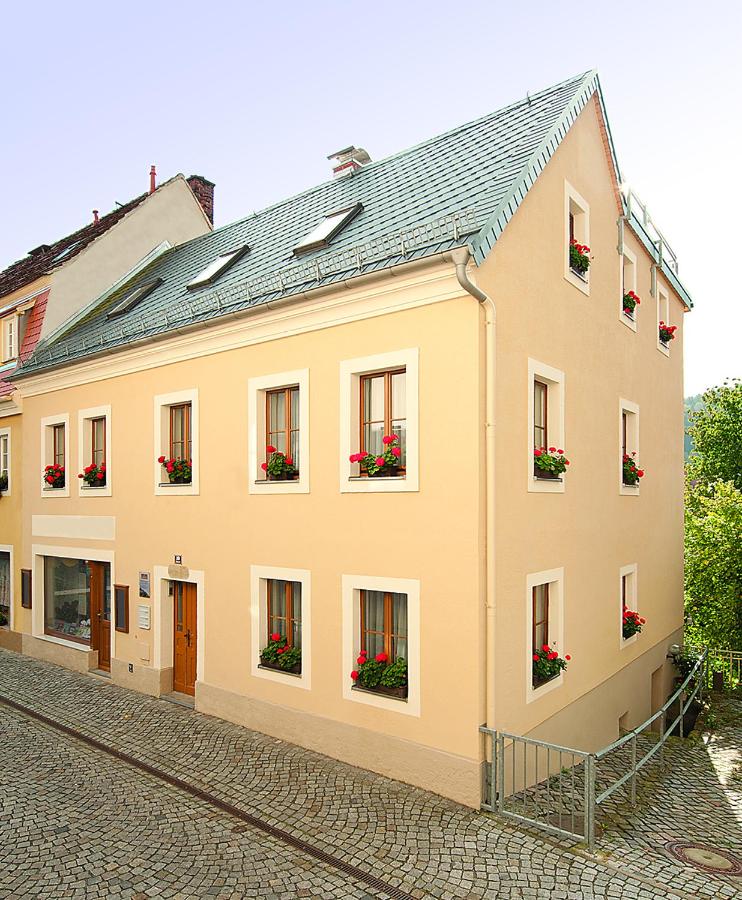 B&B Bad Schandau - Ferienwohnung Königstein - Bed and Breakfast Bad Schandau