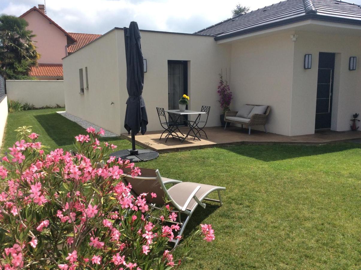 Du Côté de Chez Paule, chambre avec entrée indépendante et salle d'eau privative - Ferienwohnung