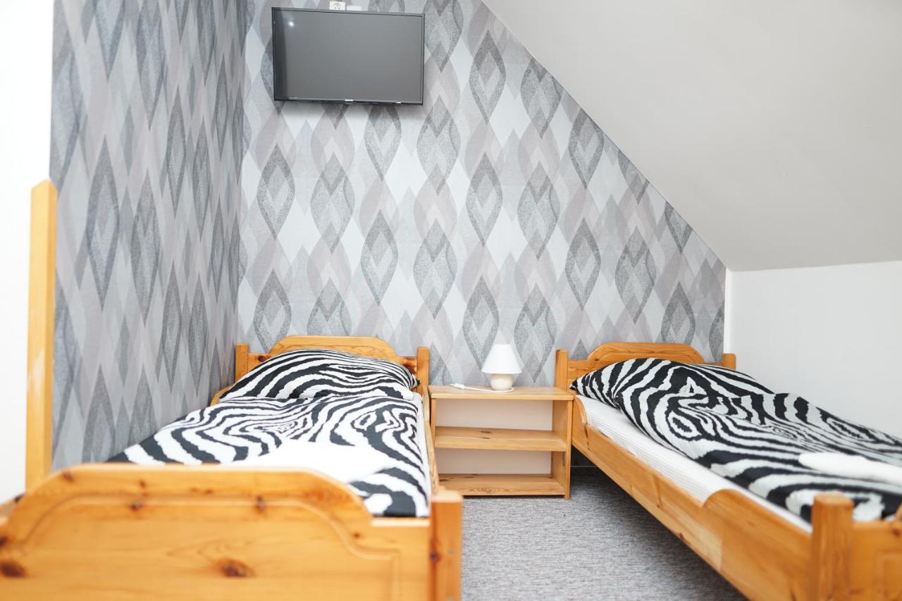 Standaard Tweepersoonskamer met 2 Aparte Bedden - Uitzicht op de Tuin