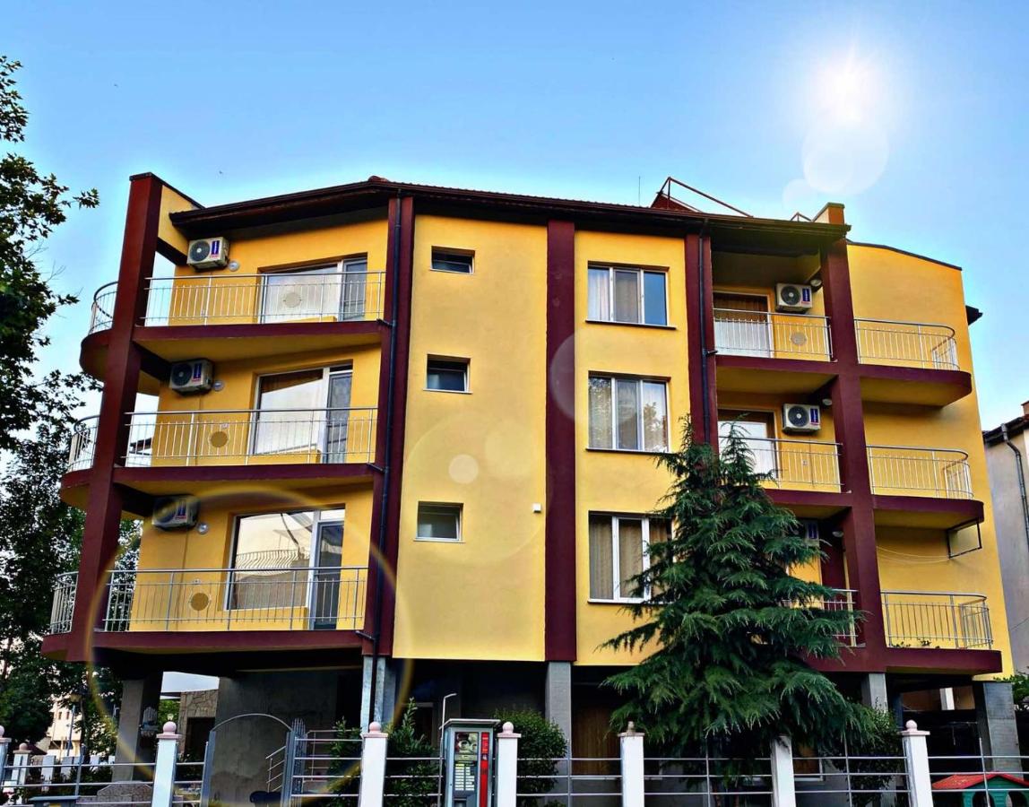 Guest House Kostovi - B&B