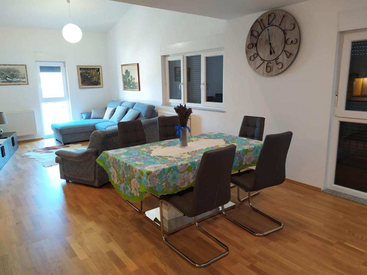 Apartment Jasmina - B&B Fiume