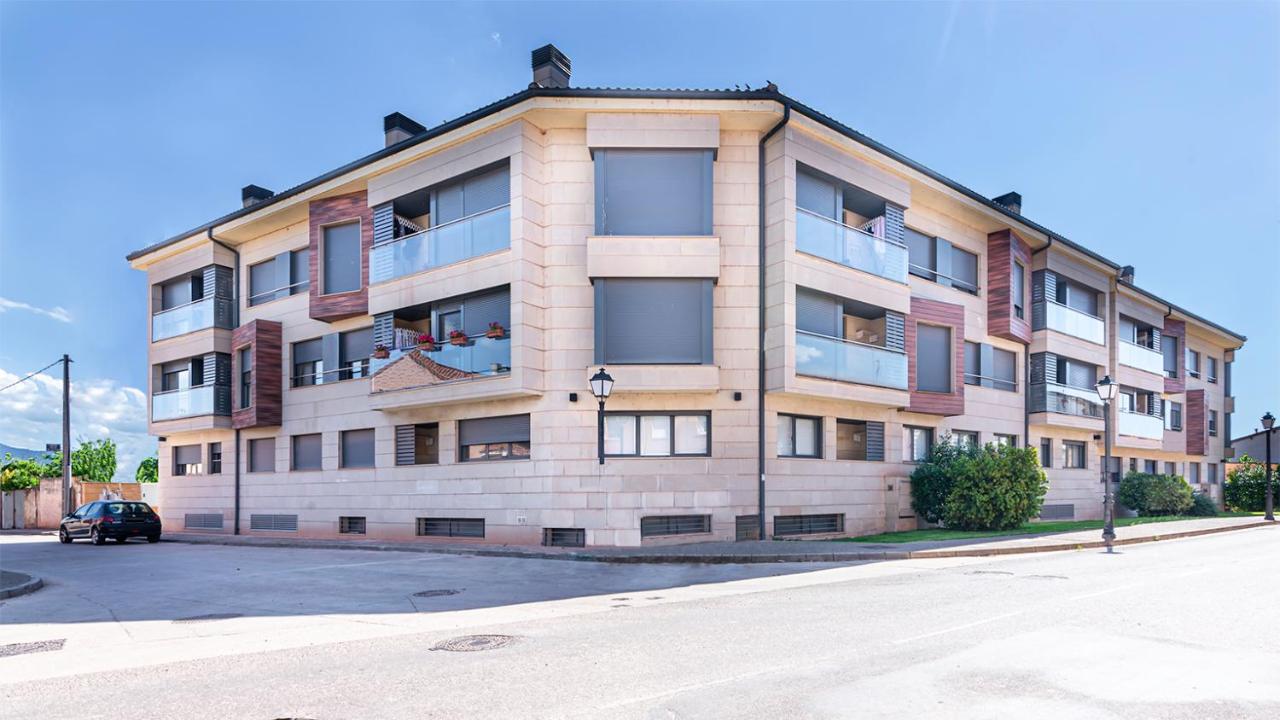 Apartamentos Turísticos Rioja y Camino - Chambres d’hôtes Huércanos