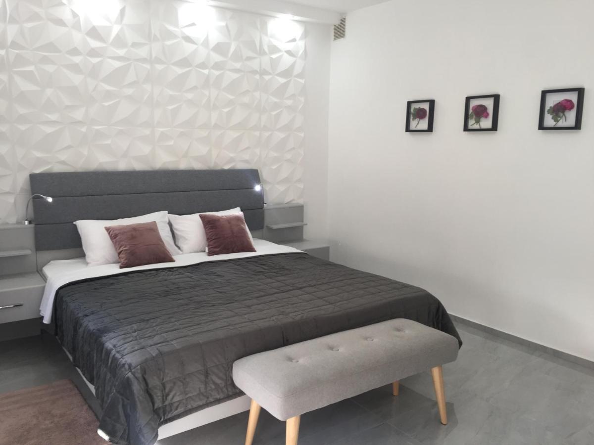 B&B Karlovac - Apartman SONAS 2 with free private parking - Bed and Breakfast Karlovac