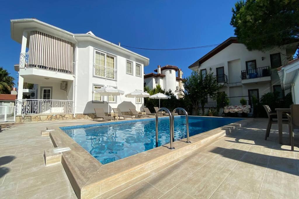 B&B Muğla - Villa Acar - 4 Bedroom Villa in Dalyan Center, Private Pool&Garden - Bed and Breakfast Muğla