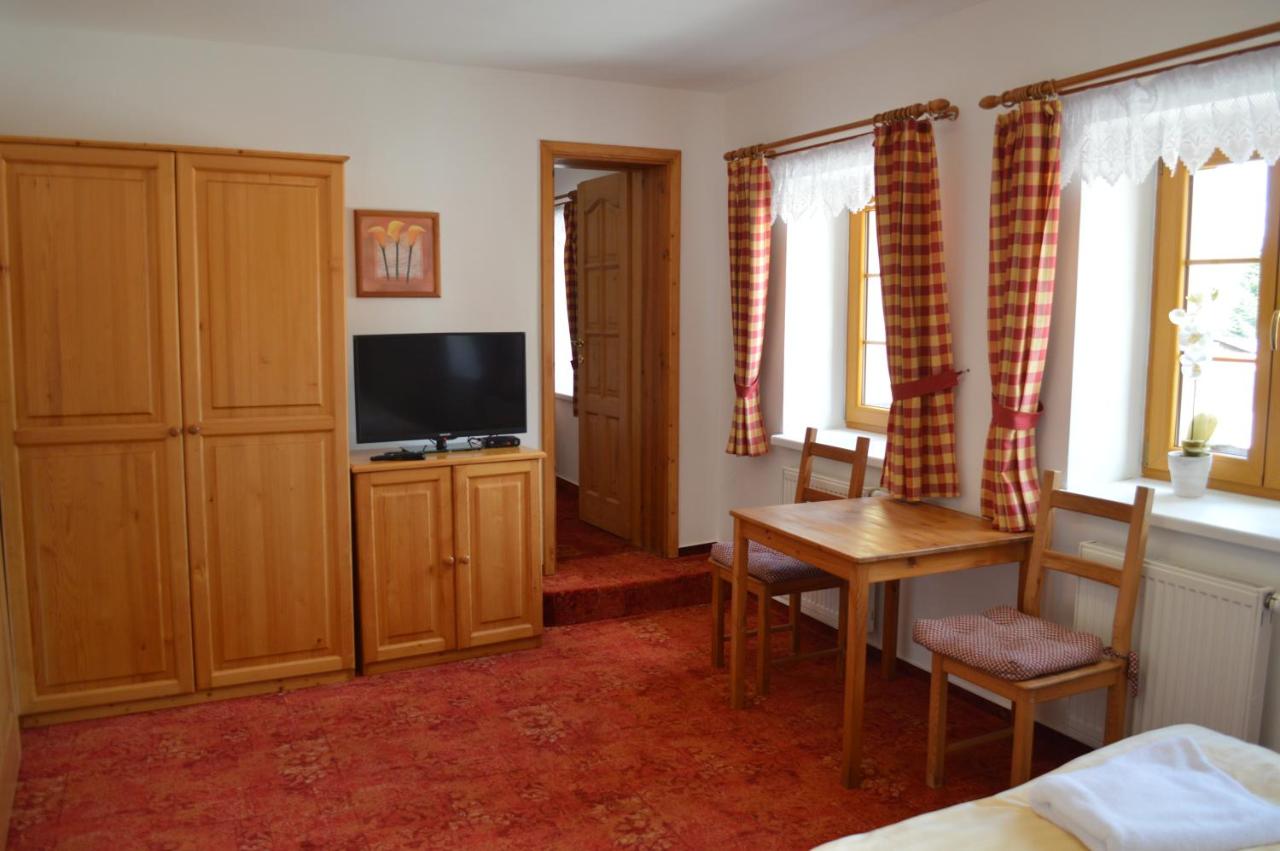 Vierbettzimmer mit eigenem Bad
