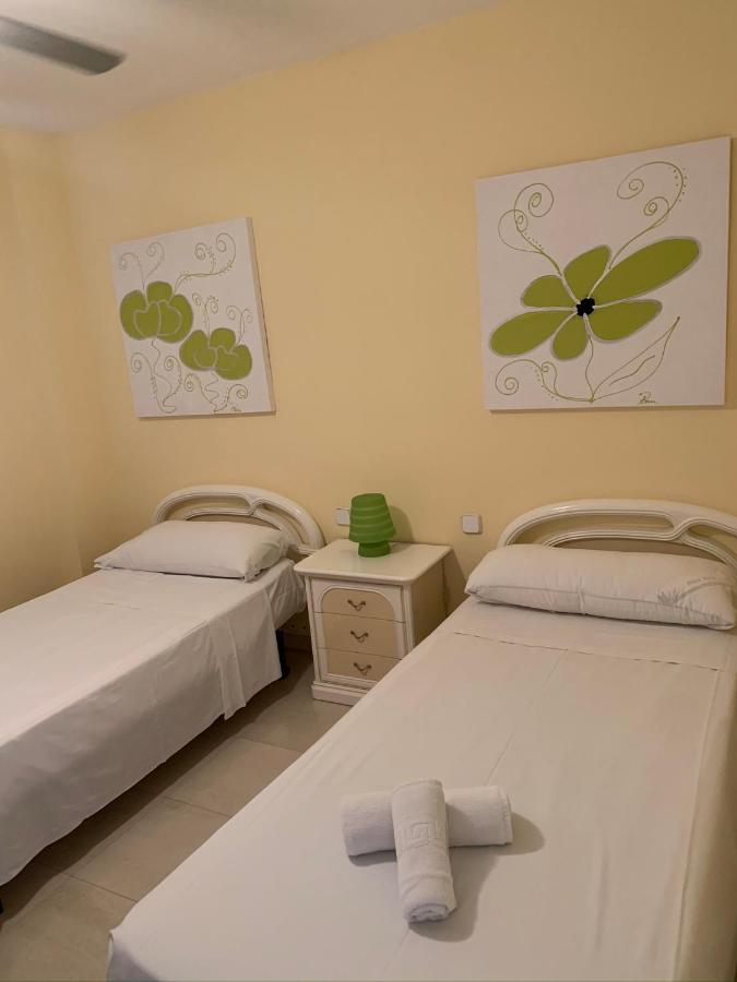 SERVICE APART LAZARO -Apartamentos Aguamarina 52 - Chambres d’hôtes Calpe