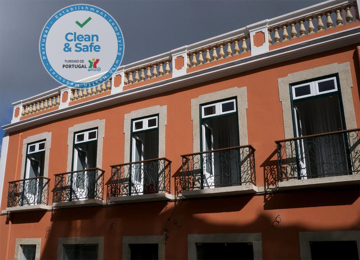 Cacilhas Guest Apartments - B&B