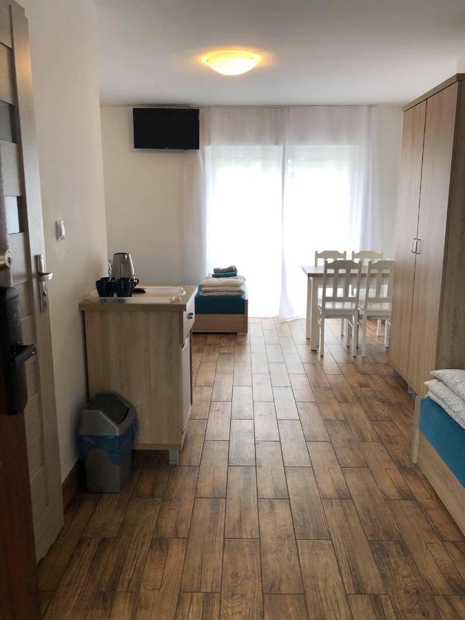Vierbettzimmer mit Balkon
