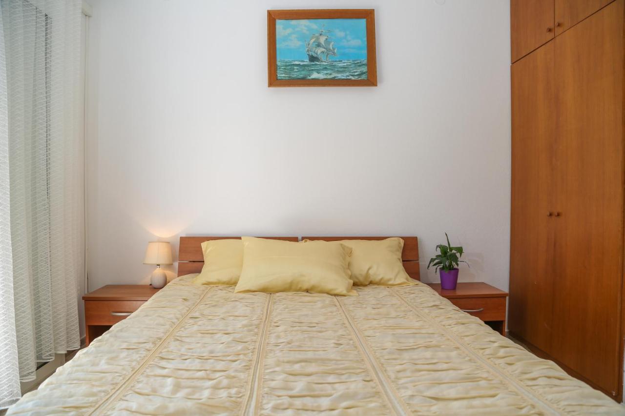 Habitación Doble con balcón (2 adultos + 1 niño)