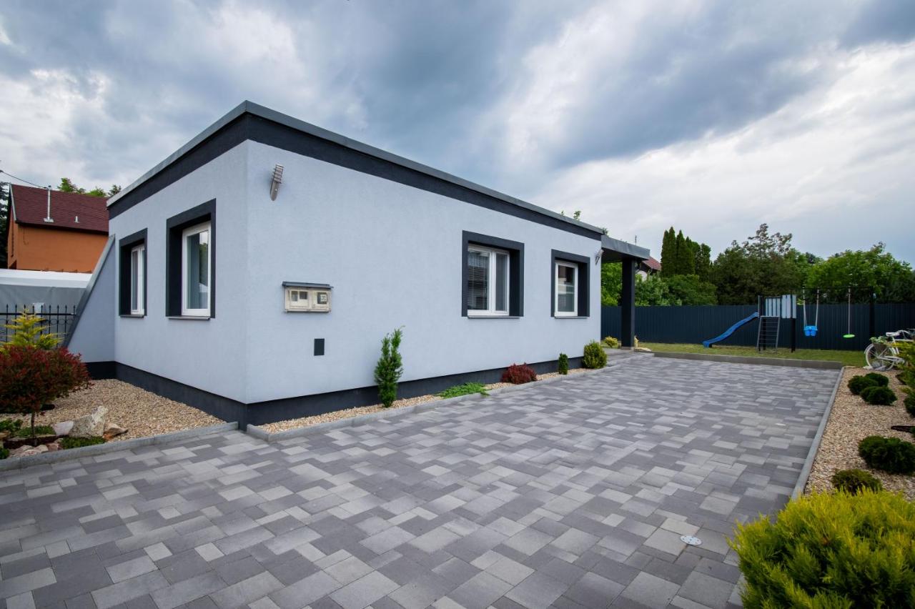 Garden Lux Apartman - Ferienwohnung